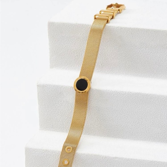 Roman Number Gold Bracelet - Picture 6 of 6